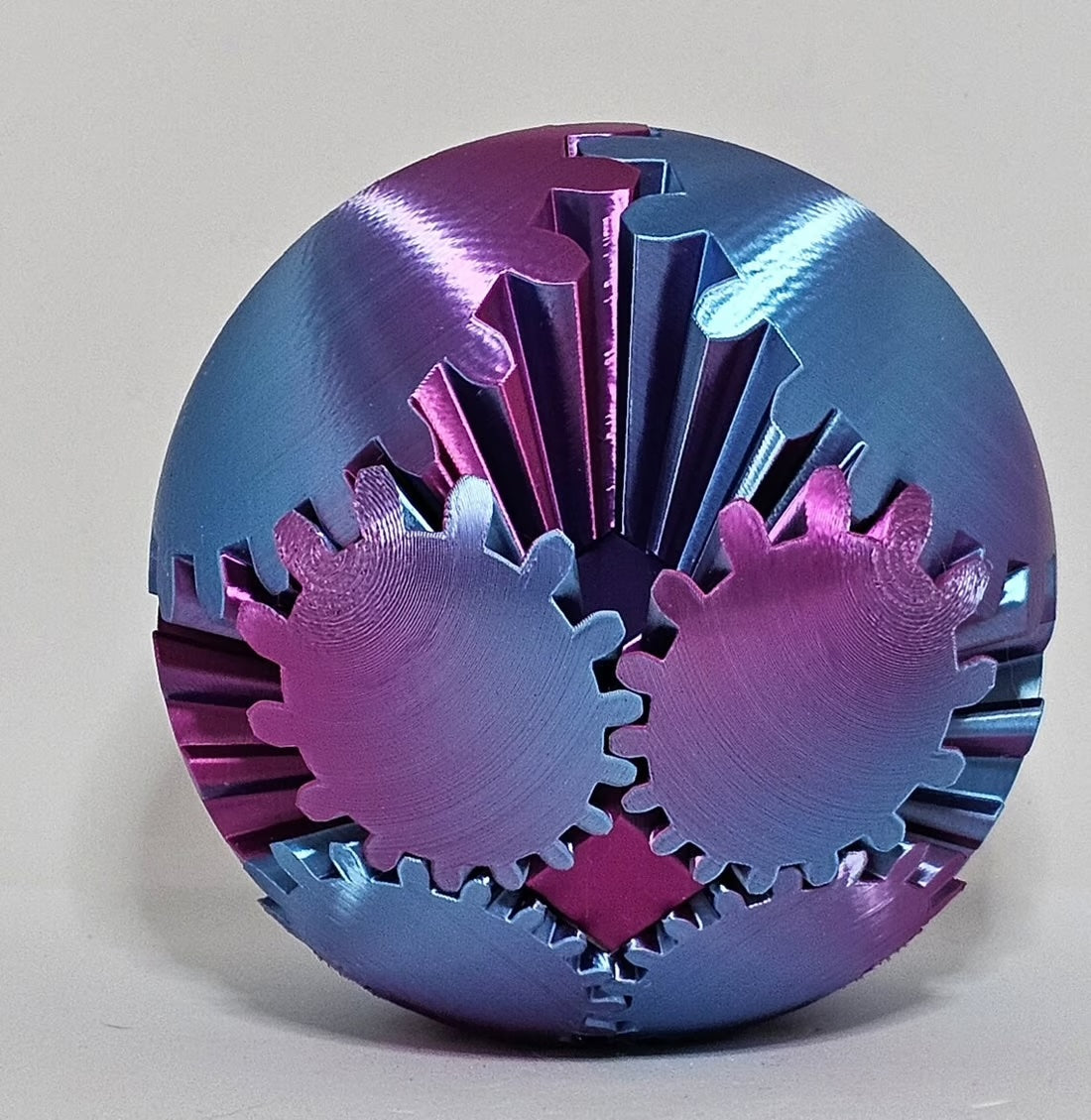 Gear Sphere Fidget Toy - Satisfy restless hands with endless motion